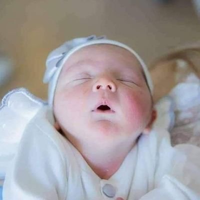 لا تَشكَي هُمومَكَ للبَشر ؛ 🌿🍃
فلنا رَب يَقُول :{ ادْعُونِي أَسْتَجِبْ لَكُمْ } .💔.