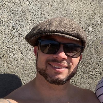 chrisSm51085594's profile picture. Toon fan from way back. HTL #NUFC