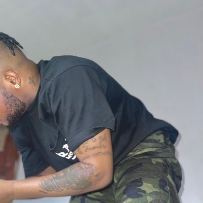 GodFirst➕ °🇳🇬🇬🇧 °Sept28🎂 °Music🎶Lover °Tattoo Freak🧟♂️ ¦¦¦Too Short 'Cant Reach Sorrows¦¦¦