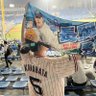 mamo3105's profile picture. 97世代 / 退勤する頃には試合終了してる社会人ちなヤク / 一緒に応燕を楽しめるお友だちがほしくてはじめました！どなたでも仲良くしてください（＾◇＾）⛱ #5 #7 #13 💚 現地7勝6敗2分🏀は川崎ブレイブサンダース