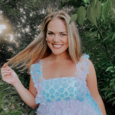 chesneysinclair's profile picture. time flies | insta&sc: chesneysinclair