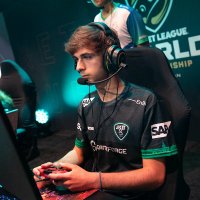 LorisRaptor (@lorisraptor) 's Twitter Profile