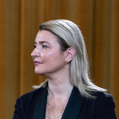 ElvaMargariti's profile picture. Ish-Ministre e Kulturës në Republikën e Shqipërisë 🇦🇱