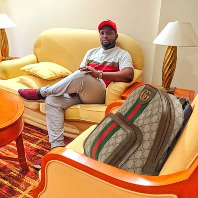 mizta_young's profile picture. its obvious how the people u are ready to take a bullet for, are the ones behind the trigger..
                                            I FOLLOW 🔙