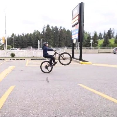 YuxuanH16's profile picture. 