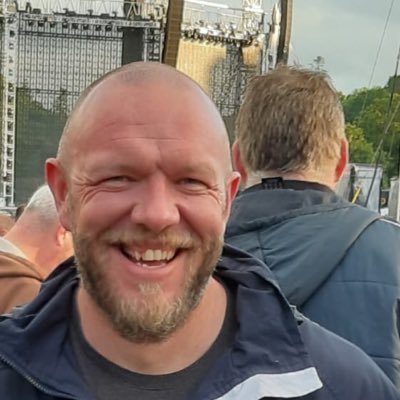 Dad of 3, car mechanic,, weightlifter and metal music fanatic.