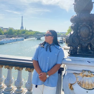 lorn_li17's profile picture. wellesley college 2022