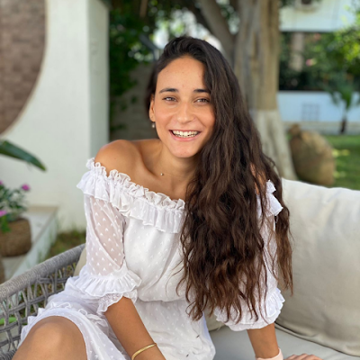 YasmineGhodban1's profile picture. 