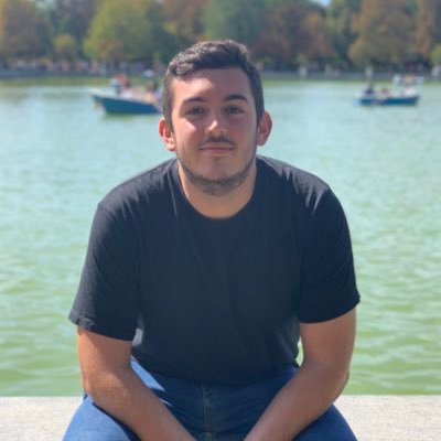  iOS guy at a tech company. Personal account. #buildinpublic portfolio of apps as a side-hustle 👋 @SwiftStudyApp @bottomline_app @gonorthlight