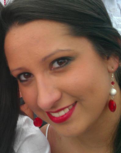 pharmacy tech, loves dance, music, and a good laugh