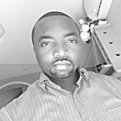 les grands hommes ne naissent pas dans la grandeur...Ils grandissent...