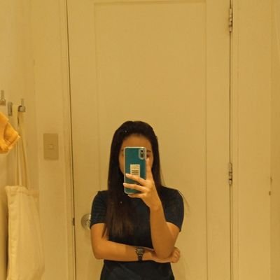 leeconstante's profile picture. 