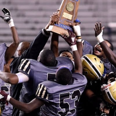 Official Twitter home of the 5 time AL State Champion Lanett Panther Football Program. #BeElite #Compete #TheStandard 💍57 💍58💍63 💍17 💍19