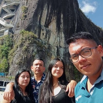 cristian0uiroz's profile picture. System Engineer student. 💚