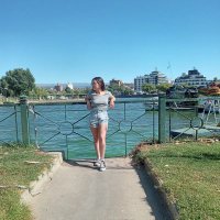 Lour (@lourramirez_) 's Twitter Profile