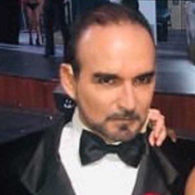 #Cantante #singer #actor #executive #producerlife of #theater, Productor #musicals #cultural #events. And #father of #fosse and #Rome http:https://t.co/BWudR5dZJR