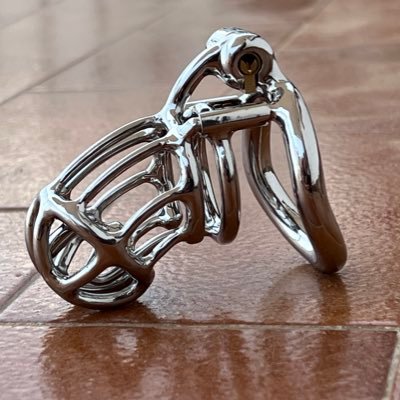 Switchable type with a switch partner - exploring our kink together, chastity, bondage and more.