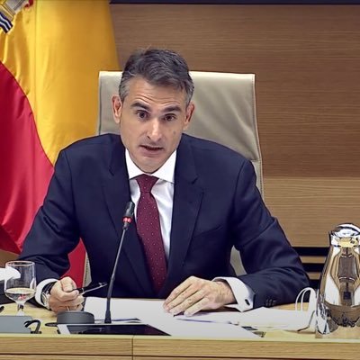 Administrador Civil del Estado. Secretario General del Consejo de Seguridad Nuclear. Granadino