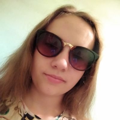 Mam na imię Asia i uwielbiam słuchać K-POP