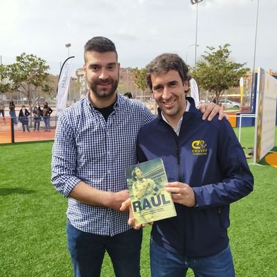 entrebiciybalon's profile picture. Periodista apasionado del fútbol y del ciclismo. Autor de SPANISH LIVERPOOL, y RAÚL. SOY RAULISTA.  😀📻🖊️⚽️🚴‍