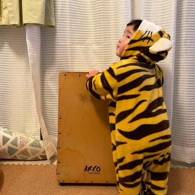 ドラムとかパーカッションを演奏したりたまに弾き語りもしたい人。最近パパになりました✨家族みんなで長生きするのが夢です👴🏼👨🏻🦰👵🏻