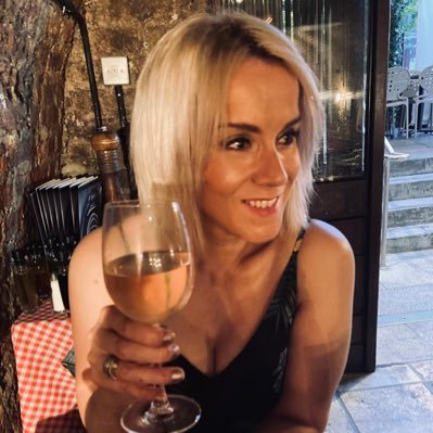 nicheapaim's profile picture. Dance first, think later.                     It’s the natural order.