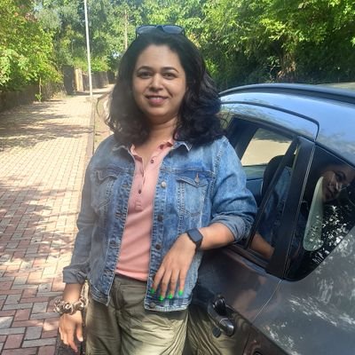 SmitaNiyogi's profile picture. Artist, foodie, live and let live.
