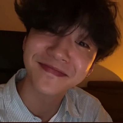 weishenoir's profile picture. 이건 여행 | met #방용국 220618