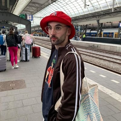 very left wing with limited French and Spanish. 🏴🏴🏴
Opinions my own