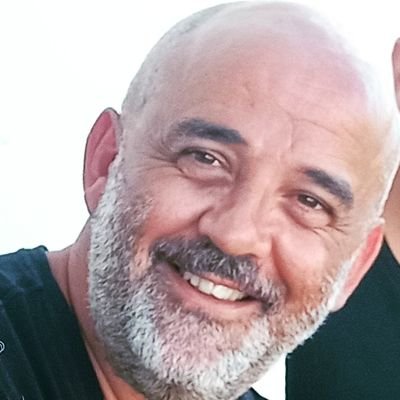 Socialdemócrata, no gorila!!
Ex Concejal, ex Intendente de la ciudad de Santo Tomé.
Diputado Provincial FAS