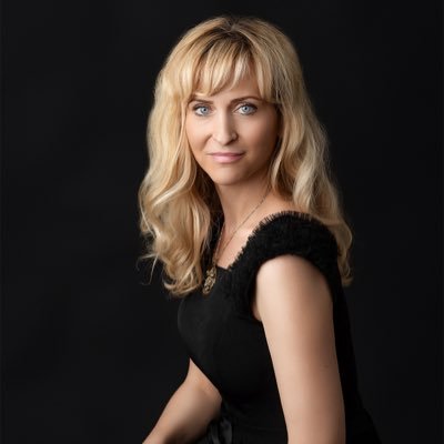 KKovalovska's profile picture. 🕶