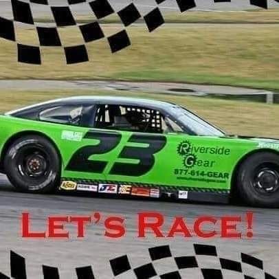 Darrenwright51's profile picture. Racecar driver