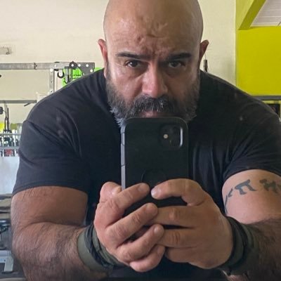 carloss47584331's profile picture. al 100 con el cambio