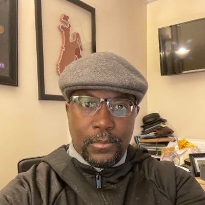 CoachQhowe's profile picture. Husband, Dad, Track coach,