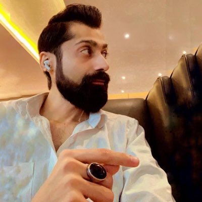 When nothing’s Left, I Write. • Former Life Coach • Line Producer to Hollywood and Bollywood Media Industry 🎬 • Entrepreneur • #CatLover🐈 #CrocAdmirer🐊