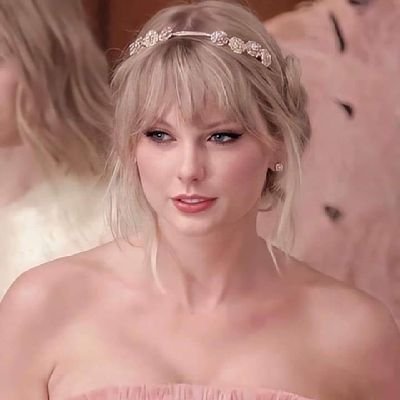 Fan account 💕 I wanna be defined by the thigns that I love @TaylorSwift13