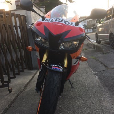 アカウント消えてしまったので改めて登録しました。 東海地区在住の50代オヤジのバイク乗りです。 数年ぶりにリターンしてカワサキZ900RSを8月に納車しました。