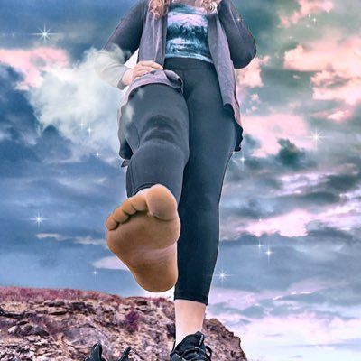 Giantess and foot photos/videos 
Size 8 Feet

https://t.co/mf3suc0D2W