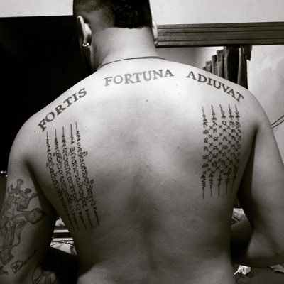 •Narcisista, egocentrico con delirios de grandeza