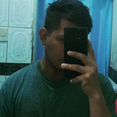 AlexisVicente99's profile picture. Lucha por tus sueños. 💖
Si no lo lograste, al menos lo has intentado, eres grande 💪🏽