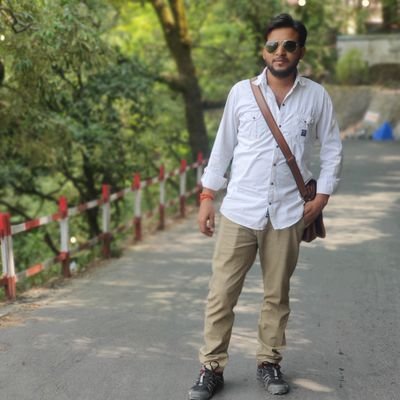 पहचान बताने की जरूरत नहीं
हम तो सरकारी कागजों में दर्ज है 
😎😎