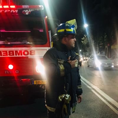 Higienista, Bombero, Esposo e hincha de Boca hasta el mas alla.