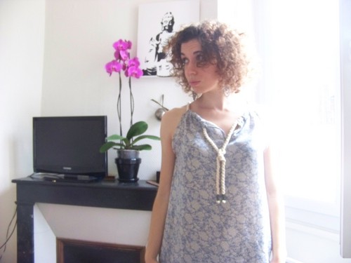 UneFilleApres's profile picture. Ouais, j'ai un chat, mais moi c'est pas pareil.