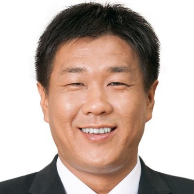 もっと嬉しい横浜へ。横浜市会 国際・経済・港湾委員会委員長/自由民主党横浜市支部連合会政務調査会会長代理/自由民主党神奈川区連合支部幹事長/神奈川区サッカー協会会長/神奈川区ボウリング協会会長/城郷少年少女ソフトボール連盟会長/横浜市少年少女ソフトボール連盟顧問/保護司/自衛官募集相談員他