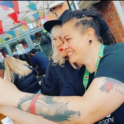 ZdreadX's profile picture. Saffa living it up in Wales 🇬🇧 🇿🇦 I love my rock, metal, goth, alternative, sport, exploring, camping and genuine people! life is to be loved & lived 🤘🖤