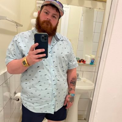 here for fun/pretty holes and poles/NSFW/18+MDNI/39/Pan🏳️🌈🏳️⚧️ +size dude with a fat cock/ tip if you like•solo content•cam model•cuddle buddy•gamer