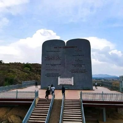 HenryS453's profile picture. I am a person who looks beyond what may be the obvious.Character is worth more than flashiness.I honesty and a great sense of humor.