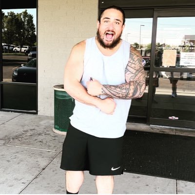 Follow ya boyy on iG @ ChubbyFit_ 🔥 handsome aF 😁 funny 😂