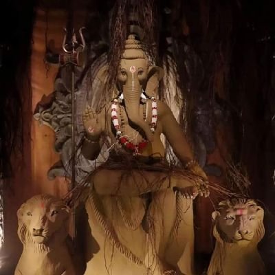 कब तक बोझ संभाला जाए।।
द्वन्द कहां तक टाला जाए।।
तू है राणा का वंशज।।
तो फेंक जहां तक भाला जाए।।