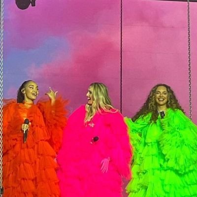 Love little mix🤍

Seen them on the 14th of may 2022 on the confetti tour 🤍
2011-always🤍
day 36 without little mix💔